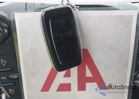 2010 Land Rover Range Rover Classic z USA, uszkodzony, nr VIN SALSFD5AA245073